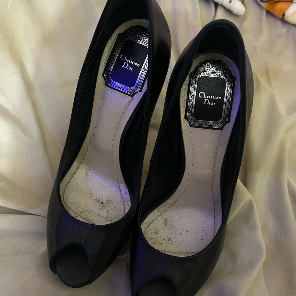 Dior Black Heels Elegant Design